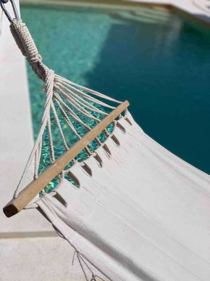 Ferienwohnungen VI La Mare With Heated Pool Zadar Exteriör bild