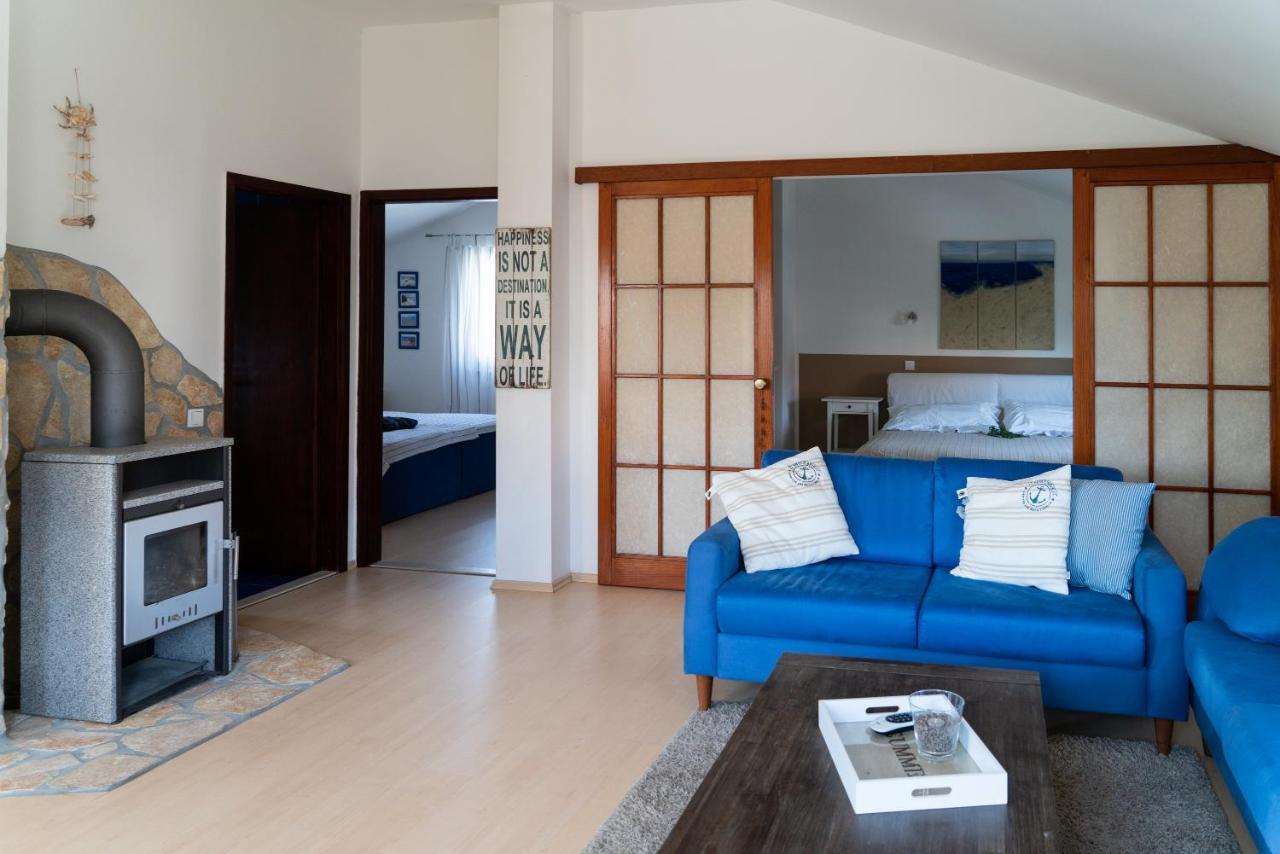 Ferienwohnungen VI La Mare With Heated Pool Zadar Exteriör bild