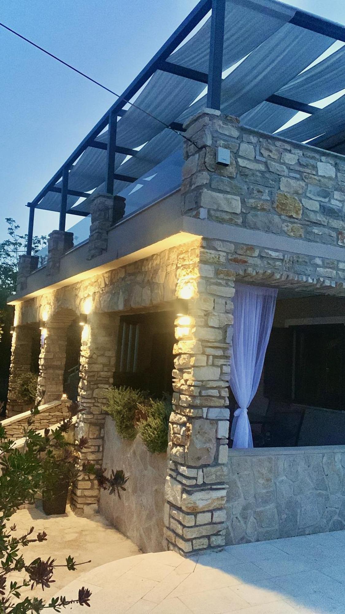 Ferienwohnungen VI La Mare With Heated Pool Zadar Exteriör bild